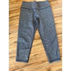 Victoria's Secret VSX Sport Knockout Capri Leggings Gray Marl Size L